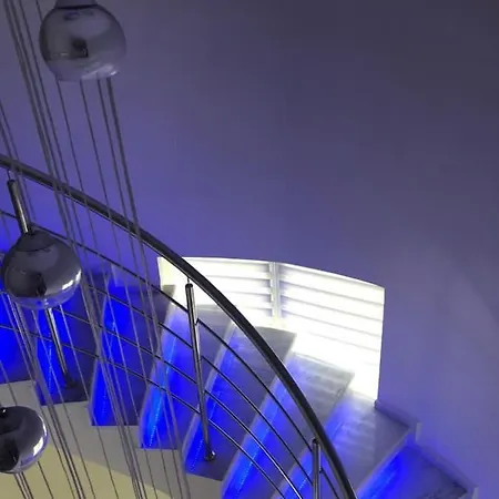 Rembrandt Lux Villa