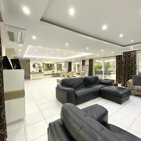 Rembrandt Lux Villa *